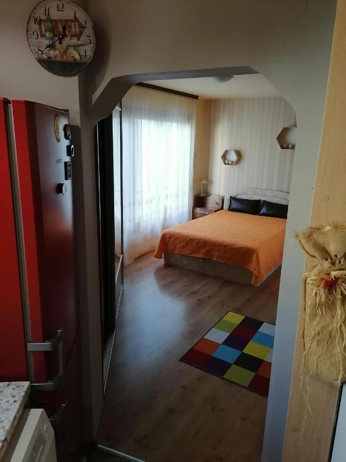 Lazur- Neben Meeresgarten Бургас Екстериор снимка